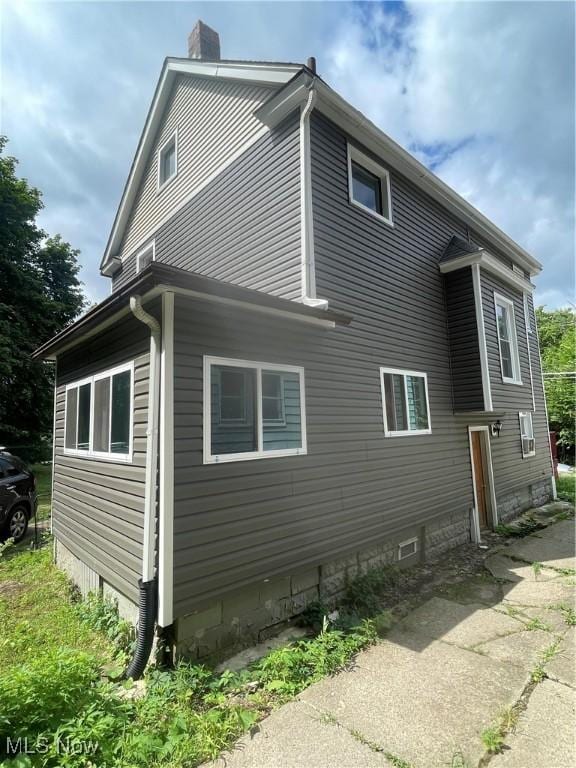 949 Raymond St, Akron, OH 44307 - photo 3