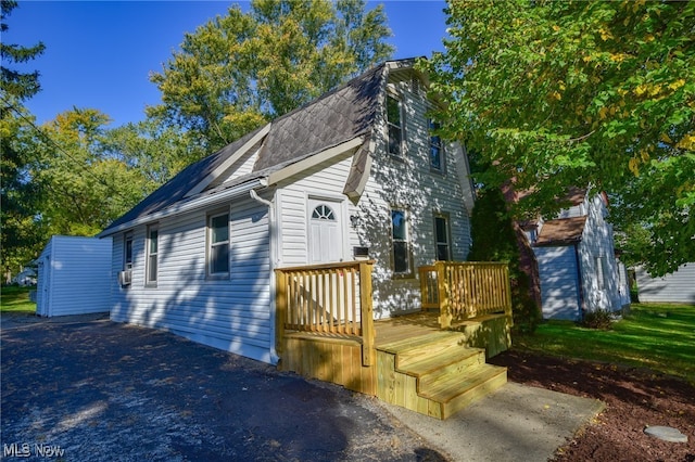 227 N E St, Medina, OH 44256 - photo 1