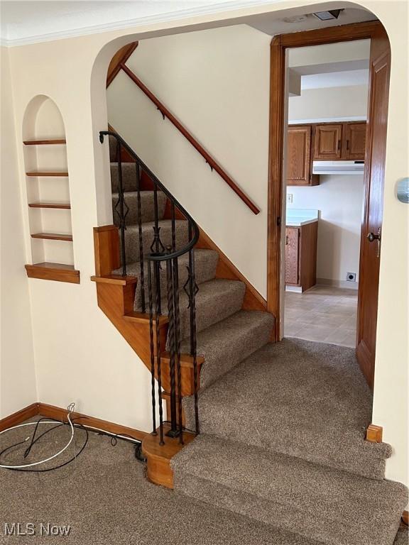 9012 W Moreland Rd, Parma, OH 44129 - photo 2