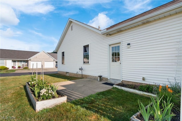 162 Carly Ct, Hartville, OH 44632 - photo 4