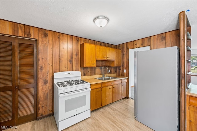 822 Howard St, Elyria, OH 44035 - photo 9