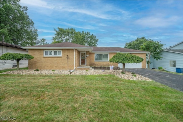 519 Blossom Ave, Campbell, OH 44405 - photo 1