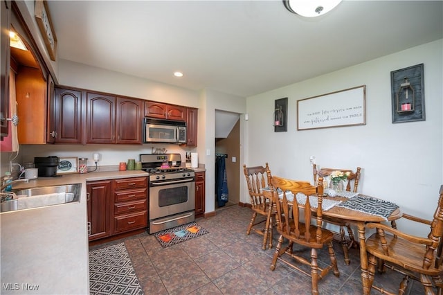519 Blossom Ave, Campbell, OH 44405 - photo 9