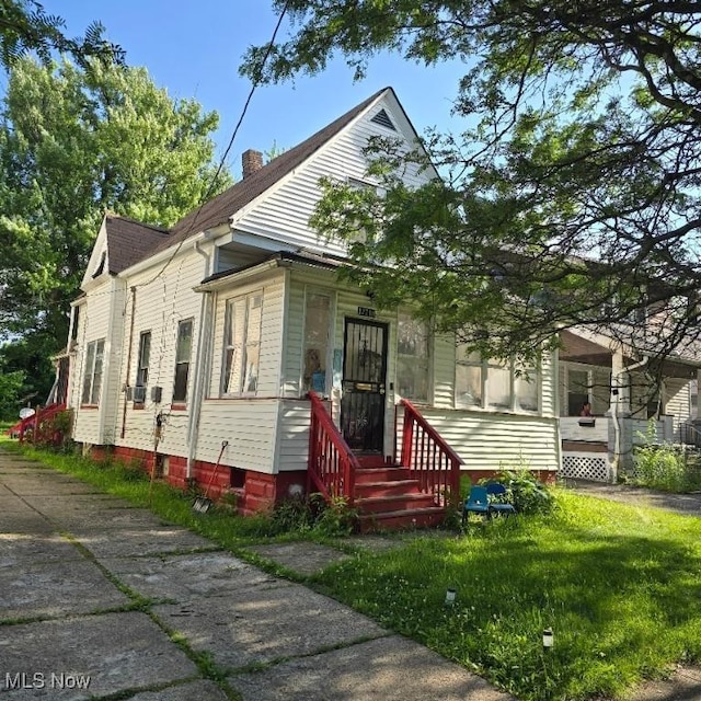 12718 Holborn Ave, Cleveland, OH 44105 - photo 1