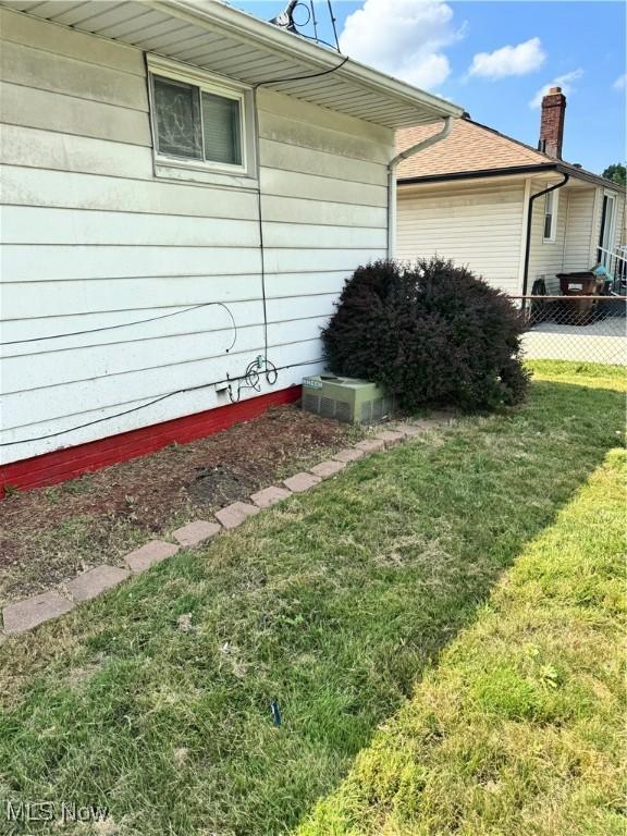 4935 N Randall Dr, North Randall, OH 44128 - photo 3