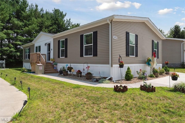3056 Bent Creek Cir SW, Massillon, OH 44647 - photo 1