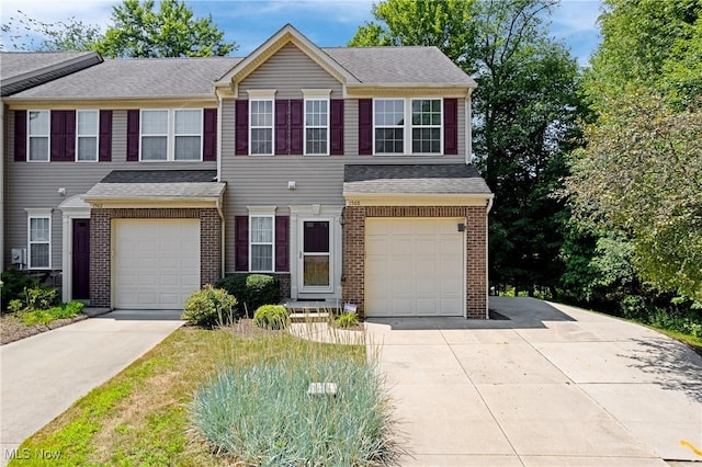 1568 Wellingshire Cir, Cuyahoga Falls, OH 44221 - photo 1