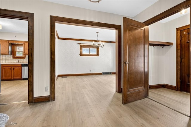 10302 S Highland Ave, Garfield Heights, OH 44125 - photo 9