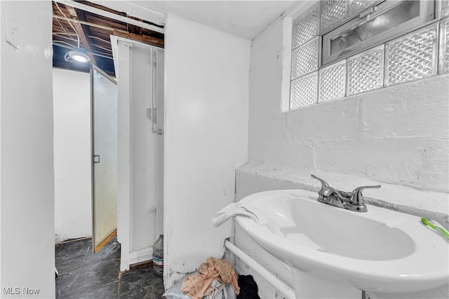8010 Maryland Ave, Cleveland, OH 44105 - photo 18