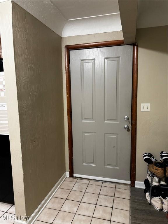 61 S Hartford Ave, Youngstown, OH 44509 - photo 9