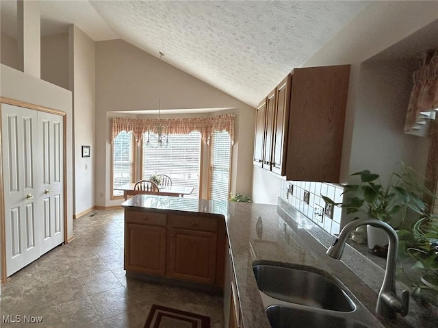 15579 Oak Hollow Ln, Strongsville, OH 44149 - photo 7