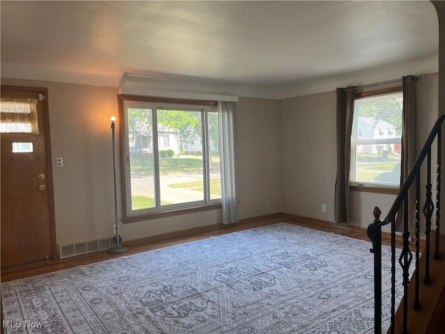 5318 Elmwood Ave, Maple Heights, OH 44137 - photo 2