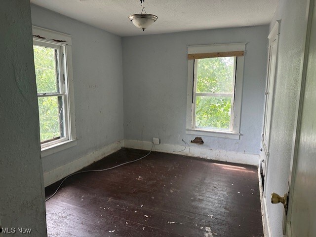 444 Emery Ave, Youngstown, OH 44507 - photo 6