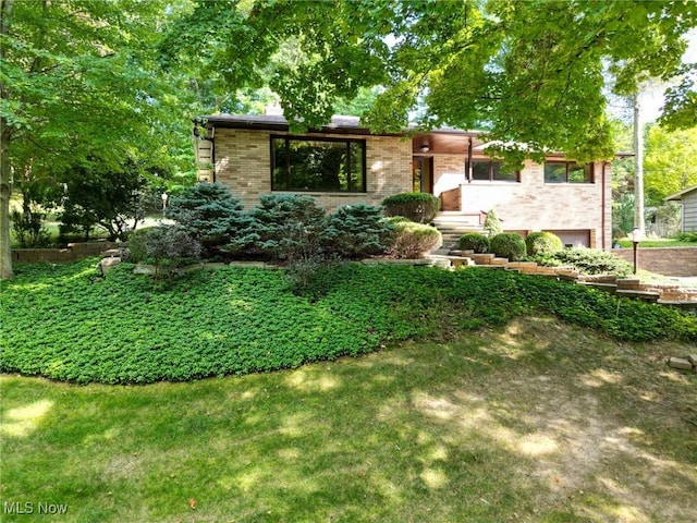 1341 Valley Dr, Akron, OH 44312 - photo 2