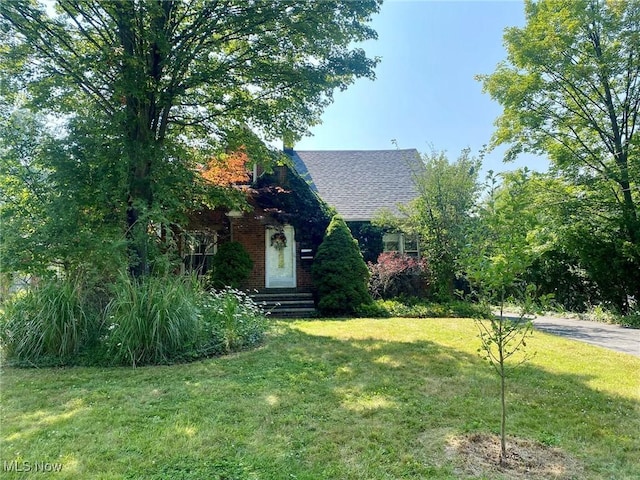 1568 Sunview Rd, Lyndhurst, OH 44124 - photo 1