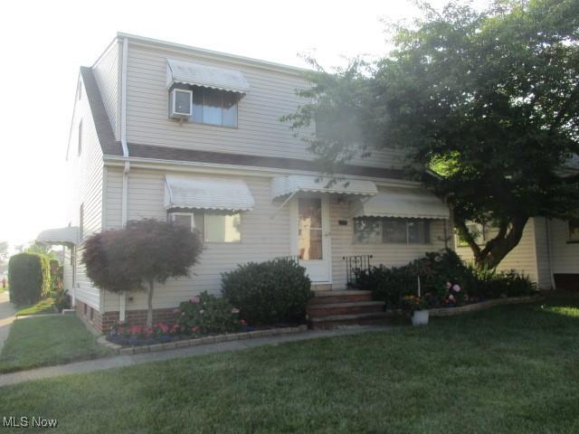5010 E 110 Th St, Garfield Heights, OH 44125 - photo 2
