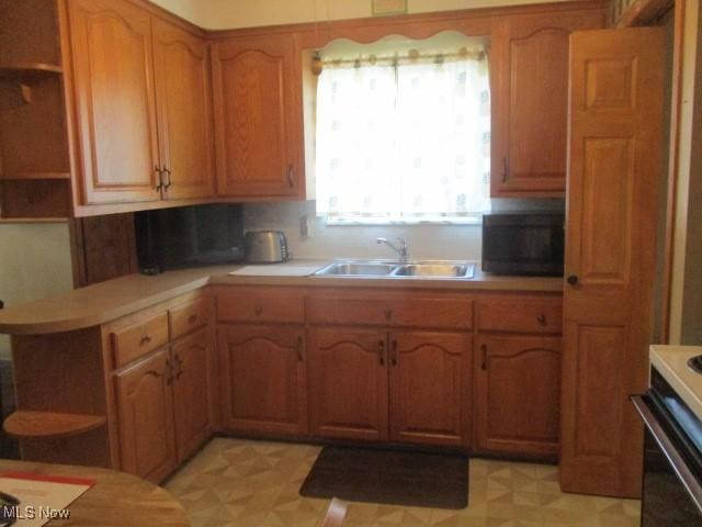 5010 E 110 Th St, Garfield Heights, OH 44125 - photo 12