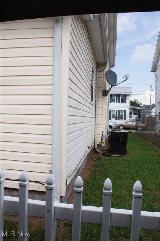 142 N 5th St, Mcconnelsville, OH 43756 - photo 7