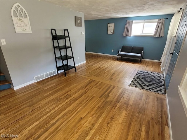 220 Simcox St, Wadsworth, OH 44281 - photo 3