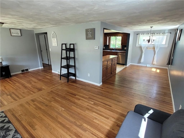 220 Simcox St, Wadsworth, OH 44281 - photo 4
