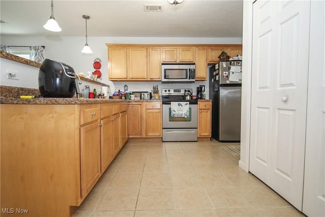 215 Railroad St, Barnesville, OH 43713 - photo 6