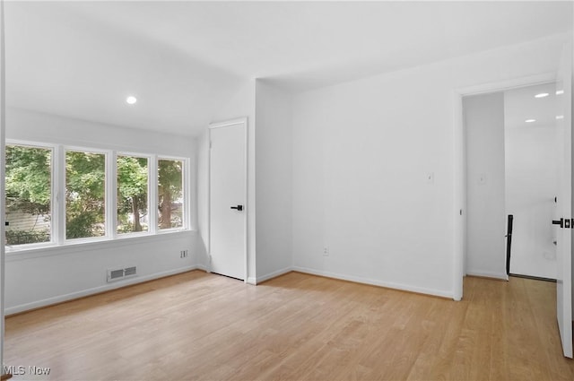 20950 Halworth Rd, Shaker Heights, OH 44122 - photo 24