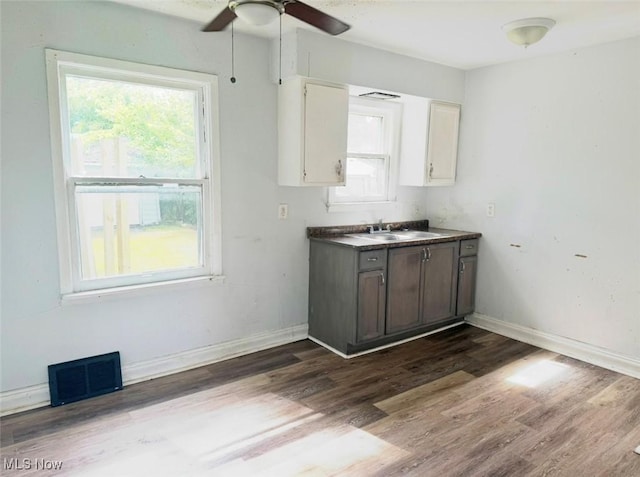 4468 E 156th St, Cleveland, OH 44128 - photo 6