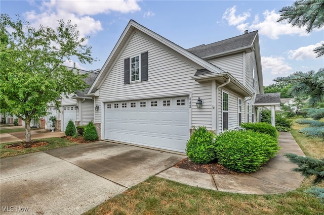 642 Linsberry Ct, Avon Lake, OH 44012 - photo 2