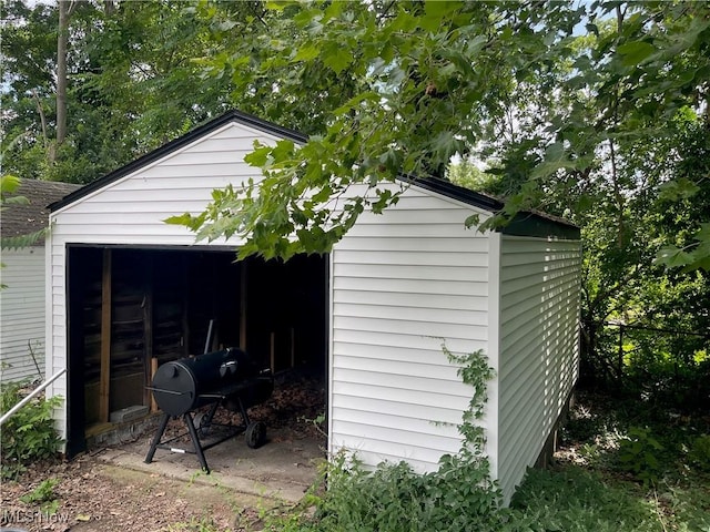 810 Fess Ave, Akron, OH 44307 - photo 2