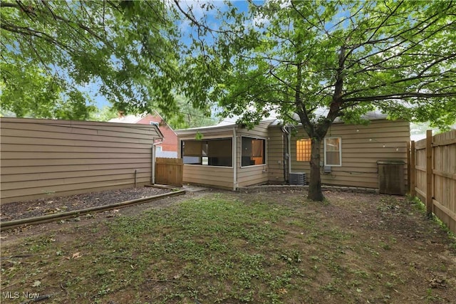 635 E 261st St, Euclid, OH 44132 - photo 4