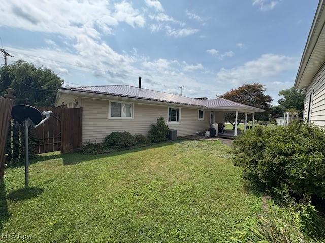 731 Market St, Clarington, OH 43915 - photo 2
