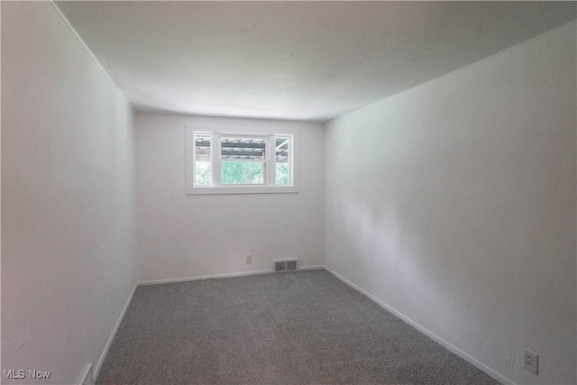 5589 Breezewood Dr NE, Canton, OH 44705 - photo 10