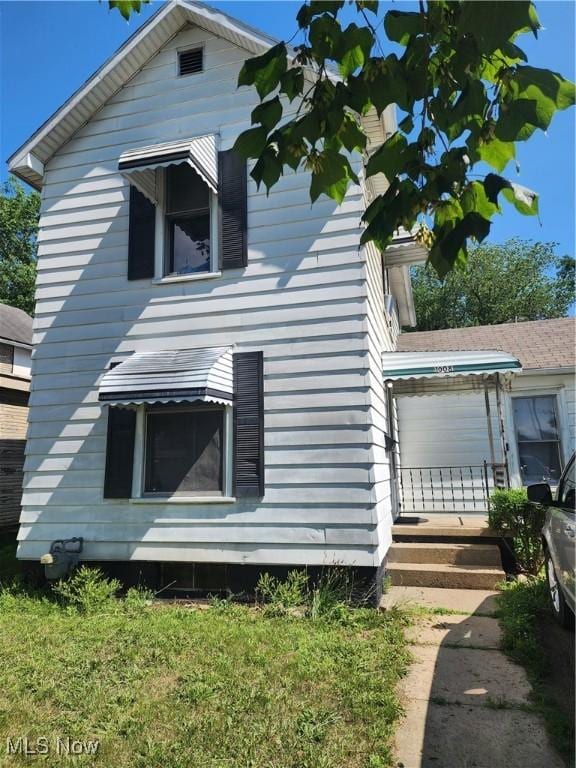 1008 Kenilworth Ave, Coshocton, OH 43812 - photo 1