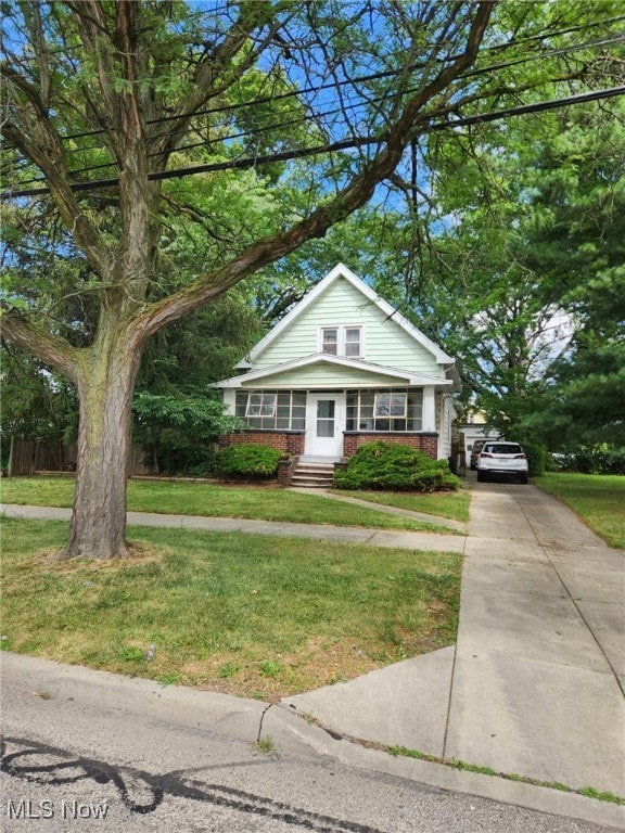11406 Bellaire Rd, Cleveland, OH 44111 - photo 1
