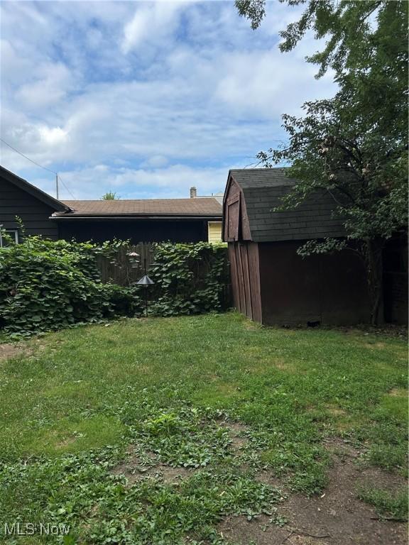 11406 Bellaire Rd, Cleveland, OH 44111 - photo 24