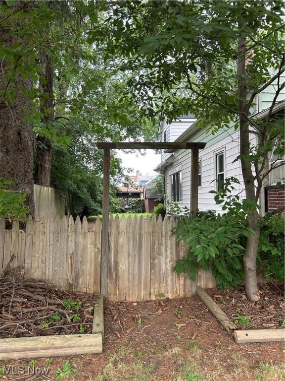 11406 Bellaire Rd, Cleveland, OH 44111 - photo 25