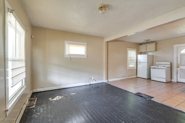 12104 Revere Ave, Cleveland, OH 44105 - photo 17