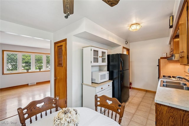 2651 Dentzler Rd, Parma, OH 44134 - photo 8