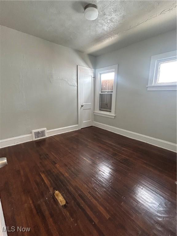 11513 Ablewhite Ave, Cleveland, OH 44108 - photo 24