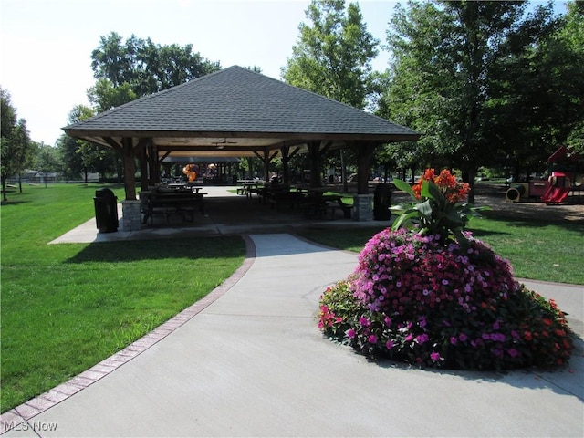 6724 Benedict Dr, Middleburg Heights, OH 44130 - photo 2