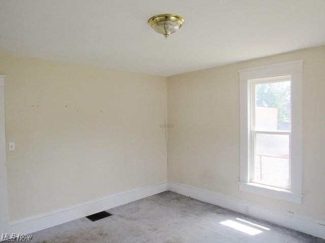 2301 E Ave, Akron, OH 44314 - photo 8