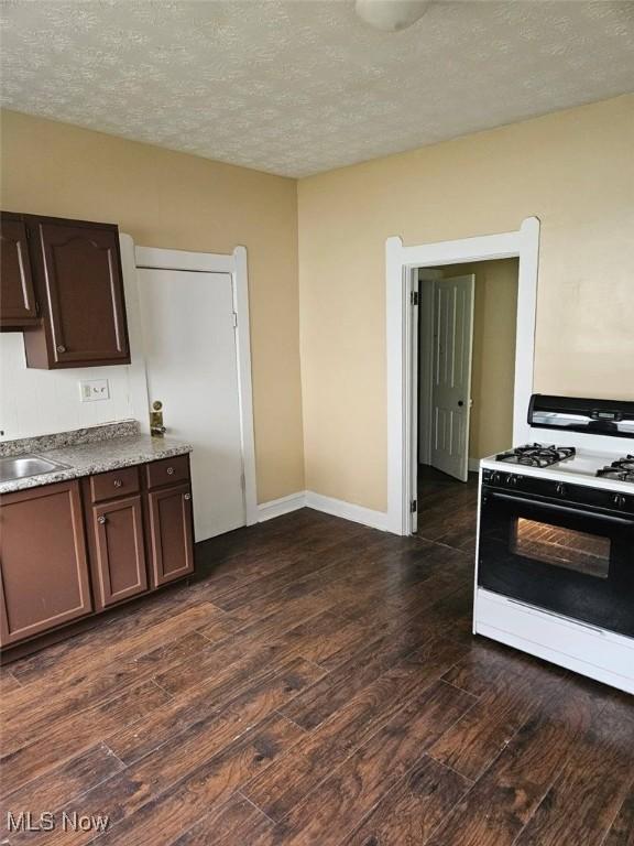 1100 E 74th St, Cleveland, OH 44103 - photo 9
