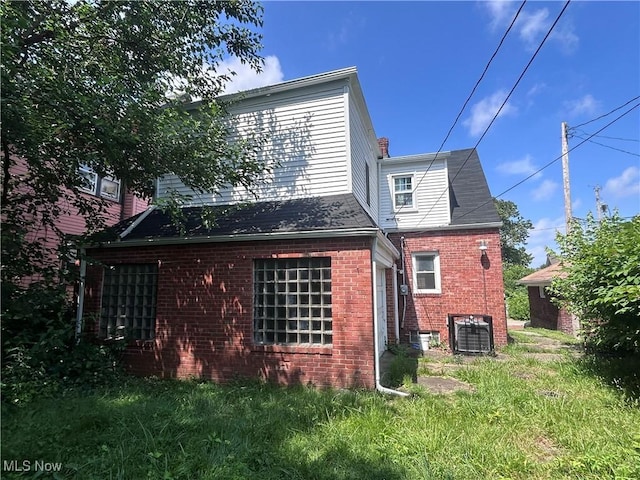 3267 E 103rd St, Cleveland, OH 44104 - photo 2