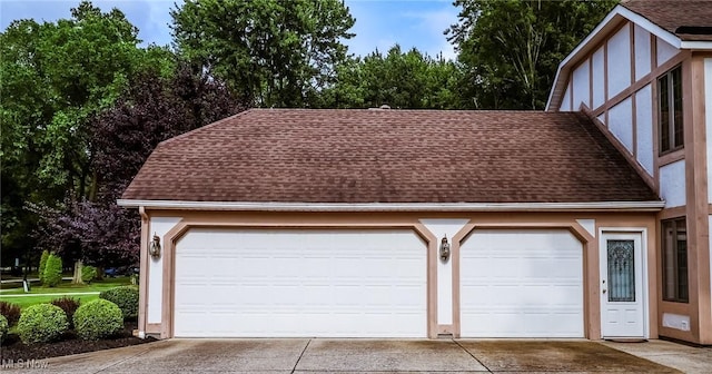 26519 Bayfair Dr, Olmsted Falls, OH 44138 - photo 2
