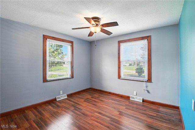 840 Princeton Ave, Zanesville, OH 43701 - photo 23