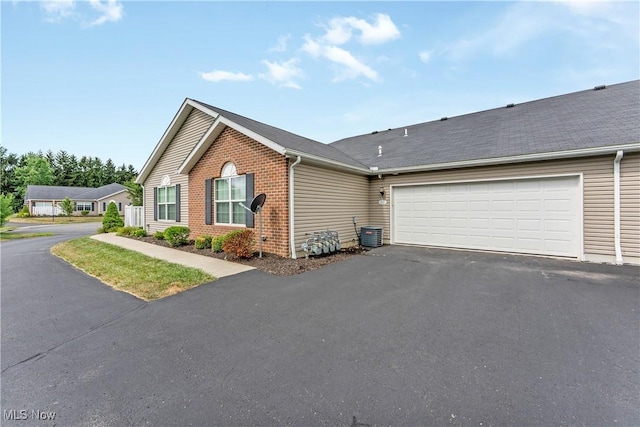 217 Woodbury Glen St, Hartville, OH 44632 - photo 25