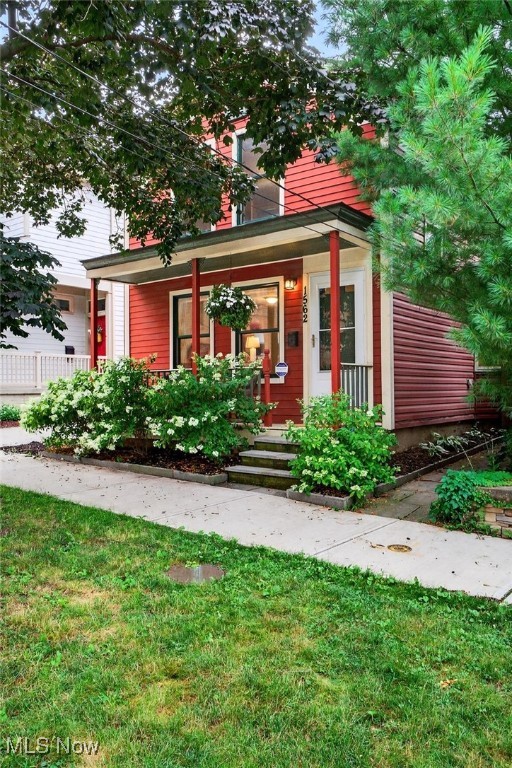 1562 W 29th St, Cleveland, OH 44113 - photo 1