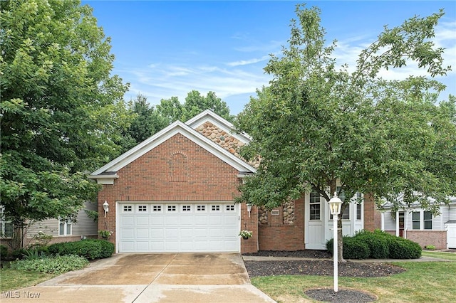 8651 Pine Creek Ln, Sagamore Hills, OH 44067 - photo 1