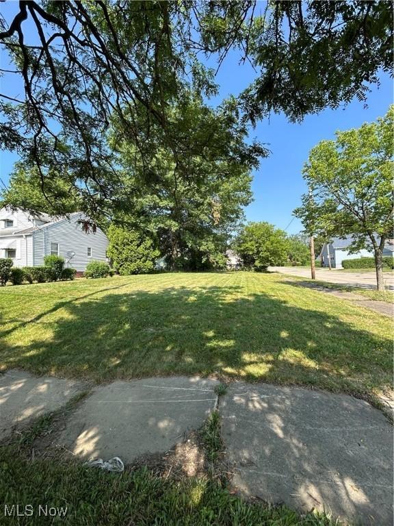4259 E 162nd St, Cleveland, OH 44128 - photo 2