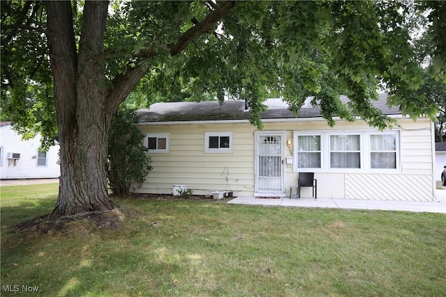 2906 Goble Dr, Lorain, OH 44055 - photo 1
